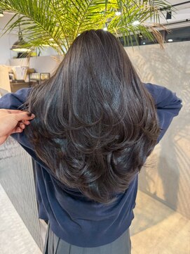 メリー オオサカ(Merly Osaka) 海外レイヤーカット