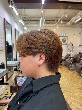 レボルトヘアー(R EVOLUT hair) MEN’S HAIR/波巻きツイストスパイラル/リバースセンターパート
