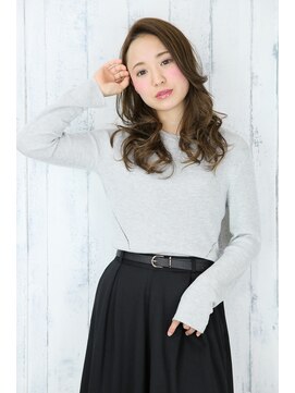 グロウ バイ グラフィー(GLOW by Graphy) graphy☆大人可愛いくびれミディカール