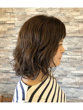 ログ ヘアー(LOG HAIR) レディース  ミディアムスタイル