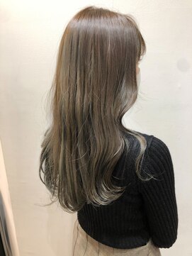 ネイヴィル(navile) ブリーチなし◎シアーグレージュ