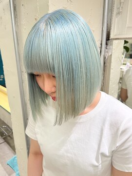ノラ シンディ(NORA CYNDY) アイスブルー/水色/ペールブルー/ブルーカラー/青髪