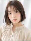 アースカラーのツヤ髪ぱっつんピュアボブe小山20代30代40代