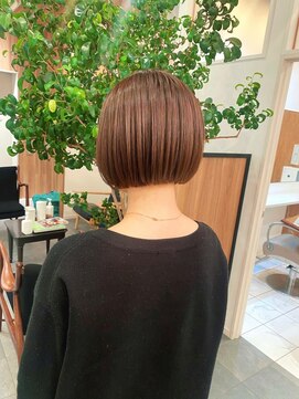 テュケー(TYCHE) 首が長く見えるbob