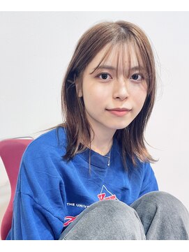 ヴィス ベリー店 軽やか外ハネレイヤースタイル【長尾克則】