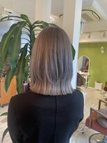 メイユール(MEILLEUR)&nbsp;レイヤーカット、シルバーグレーカラー