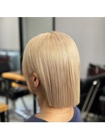 クリーム 大宮(CREAM) ホワイトベージュハイトーンボブ