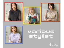 もちろん、指名しなくても大丈夫。それぞれのスタイリストを楽しんで♪