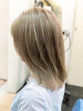 フラウ(FRAU) ミディアムレイヤー