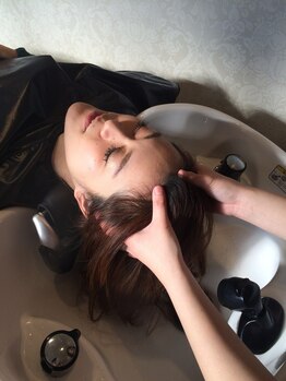 ケーアンドケーオリジナルヘアー(K&K original hair)の写真/気になる頭皮ケアにはヘッドスパがオススメ！頭皮環境を整え、髪のハリ・コシ・艶を実現します◎