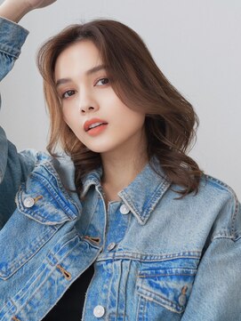 ファーレ ツルミ(Fare tsurumi) ミディアムレイヤー 美髪 透明感 イメチェン くびれ 髪質改善