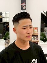 アストロ(ASTRO)&nbsp;一宮メンズ七三フェードクラシックバーバーサイドパート大人ヘア