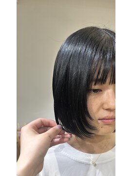 ヤテ(yate') 顔周りレイヤーボブ