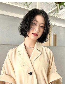 ノイ 銀座(noi) 顔周りレイヤーカットグレージュカラーくびれボブショートカット