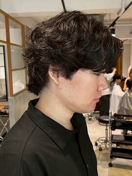 アカラ(acala) ナチュラルメンズパーマ【20代/30代/40代/縮毛矯正/髪質改善】