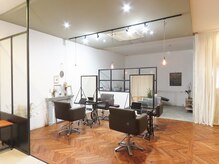 レポヘアー(Repos hair)の雰囲気（シンプルで落ち着いた空間でリラックス♪[髪質改善/縮毛矯正]）