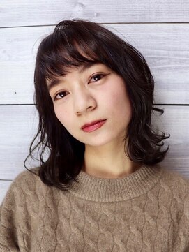 グレープバイン 辻堂(GRAPEVINES) ひし形シルエット外ハネミディ