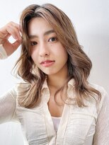 アイティー バイ アルバム 中野店(IT by ALBUM)&nbsp;ハイライトベージュゆるウェーブヘア_かきあげロング_8403