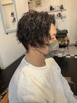 ビジュー(bijou)&nbsp;センターパート×ツイストスパイラルパーマ