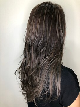 フュー 新小岩(few.) 黒髪/グレーベージュ/レイヤーロング/前髪パーマ[新小岩駅]