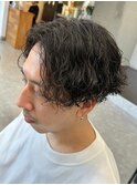 波巻きパーマセンターパートツイストスパイラルパーマ刈り上げ