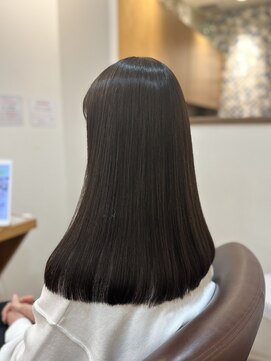 フリージア(freesia) 艶髪ストレート/髪質改善トリートメント/30代40代50代