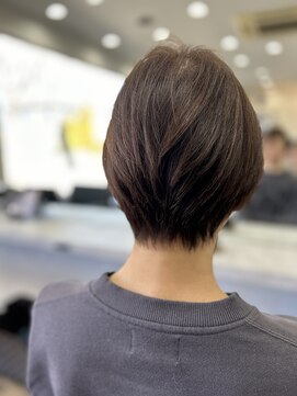 アトレ(attrait) ☆くびれショートスタイル☆@attrait_total_beauty