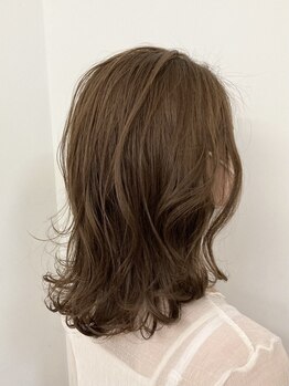 ヘアースタジオ アンティ(HAiR STudio ANTY)の写真/【JR茨木駅徒歩1分】経験豊富なハイキャリアスタイリストの丁寧な施術がマンツーマンで受けられます♪