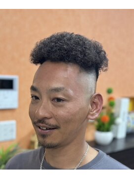 ピシャッとニ代目銀二郎 アフロパーマ