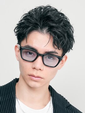 エリマ 横浜西口(elima) 横浜西口フェザーパーマフェザーショートセンターパート20代緩め