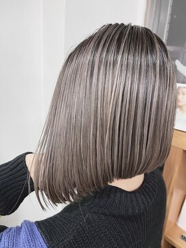 ヴィフ 大船(VIF) バレイヤージュ/ハイライト/ダブルカラー/ケアブリーチ/ボブ