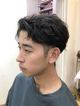 レボルトヘアー(R EVOLUT hair) フェザー/ショート/刈り上げ/ツーブロ