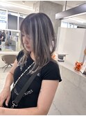 ハイライトカラーミルクティーベージュレイヤーカット