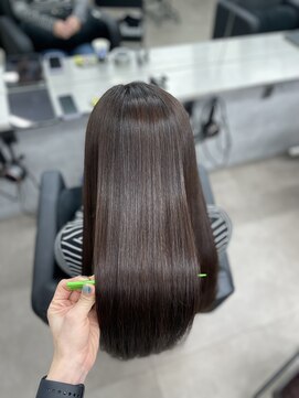 シンシア ドゥエ 新宿(CYNTHIA DUE) 【CYNTHIA/irisu】ココアベージュ /波巻きツイストスパイラル