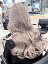 サンクプロジェクト(cinq PROJECT)&nbsp;明るめホワイトミルクティーベージュ韓国ミディアムレイヤー原宿