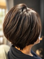 ナゴミ(NAGOMI) クセを生かした大人ショートボブ/40代/50代/ベージュカラー