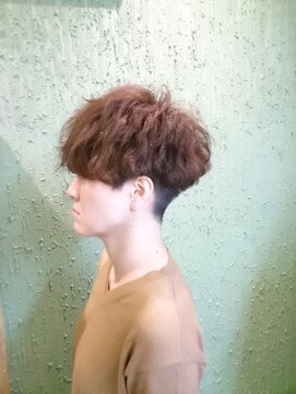 クオヴァディス(Quo VADIS) ボサッとショートヘア