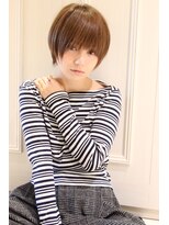 レウナ 外苑前(Reuna)&nbsp;大人可愛いニュアンスショートボブ　耳かけも可愛く決まる