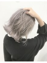 リード バイ ラグーン(LEAD by LAGOON)&nbsp;ホワイトミルクティーベージュグレージュイヤリングケアブリーチ