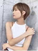 くびれ大人美人ショート