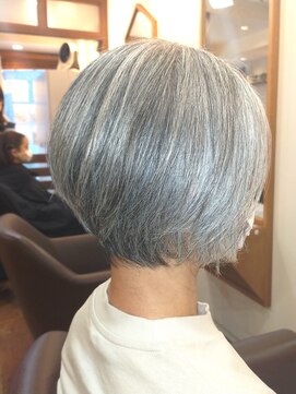 ヘアー グリーン(hair green) 40代50代60代/グレイヘア/大人ショート/ショートボブ