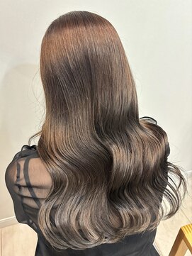 アンジェロ カリノ(Angelo Carino) グレージュ/チャコールグレー/ロングレイヤー/韓国ヘア/20代