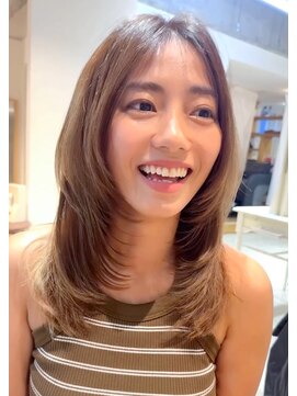 エミュ 表参道 青山(emu) 当日予約オッケー！ベージュレイヤーミディアム表参道