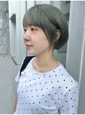 耳かけショート/オリーブカラー/ハイトーンショート