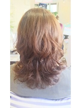 ルアナ(luana) ふんわりナチュラルパーマ