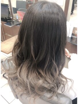 モードケイズ 阿倍野店(MODE K’s) ホワイトベージュグラデーション