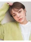 グレージュ　大人かわいい　フェザーバング　マッシュショート