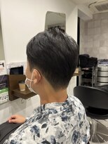 ブルーブラック/刈り上げセンターパート/フェザーパーマ/銀座