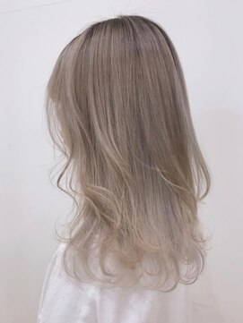 ベル バイ マグ 諏訪店(belle by Mag) 透明感抜群♪ダブルカラーブリーチミルクティーベージュ