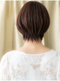 くすみベージュ小顔補正カット美髪丸みショート308W越谷30代40代